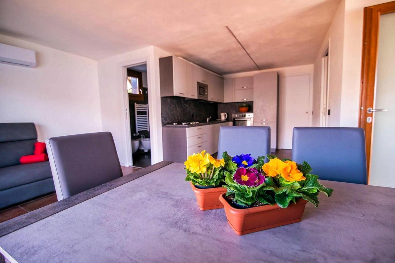 Casa Angela Villa แดร์วิโอ ภายนอก รูปภาพ